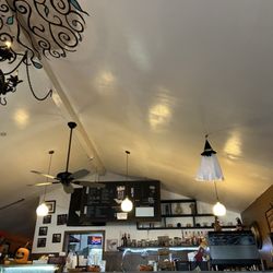 Zhi Café - Interior