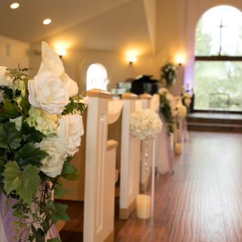 Three Trees Chapel - Gorgeous pew decorations with your choice of ribbon color, provided with venue. - Venues & Event Spaces Near Me - Littleton, Colorado