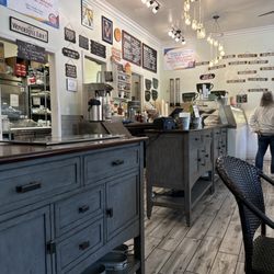 Scoups Ice Cream & Soup Bar - Great combination- must visit