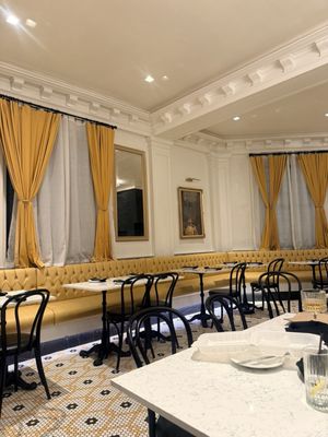 Prim & Proper Restaurant Cocktail & Wine Bar by null