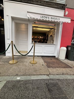 Leon’s Bagels by null