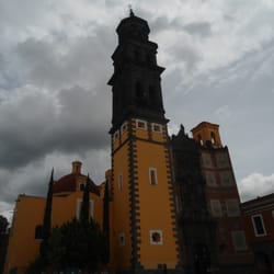 Templo San Francisco - Ya sé que hay muchas, pero de verdad es hermosa esta iglesia y más en una tarde nublada...