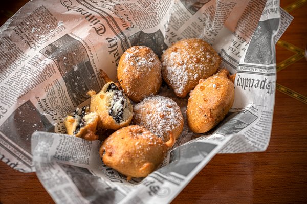 Crab King Cajun Boil & Bar by null