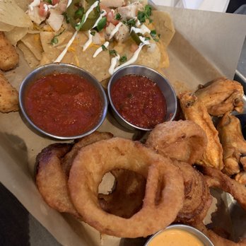 Buffalo Wild Wings - Mixed app - American Near Me - Honolulu, Hawaii Buffalo Wild Wings - Mixed app - American Near Me - Honolulu, Hawaii