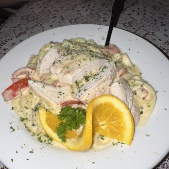 Mama Carolla's - Chicken Alfredo - Italian Near Me - Indianapolis, Indiana Mama Carolla's - Chicken Alfredo - Italian Near Me - Indianapolis, Indiana