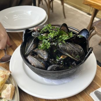 OSTE - Sofia mussels - Italian Near Me - Los Angeles, California