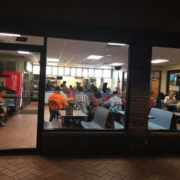 Good crowd at DQ on Friday Good crowd at DQ on Friday