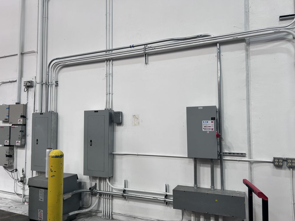 Slide of Amplified Electrical Services