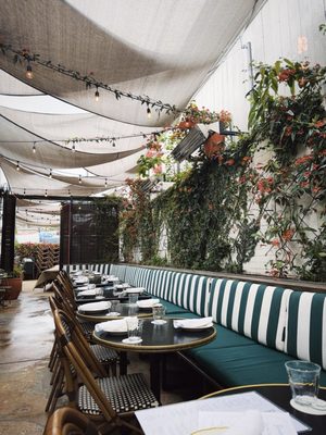 Beverley's Bistro & Bar by null
