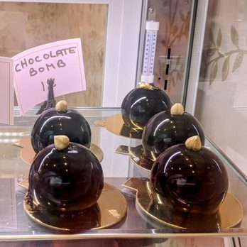 Paris En Rose - Cafes Near Me - Del Mar, California Paris En Rose - Cafes Near Me - Del Mar, California