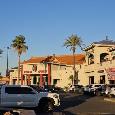 Chinatown Plaza by null