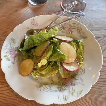 Hiyu Wine Farm - Lettuce with Sweet Buttermilk Dressing - Wine Tasting Room Near Me - Hood River, Oregon Hiyu Wine Farm - Lettuce with Sweet Buttermilk Dressing - Wine Tasting Room Near Me - Hood River, Oregon
