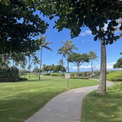 Honoapiilani Park - Such a lovely cover and small park en route to beach access from next to food truck park