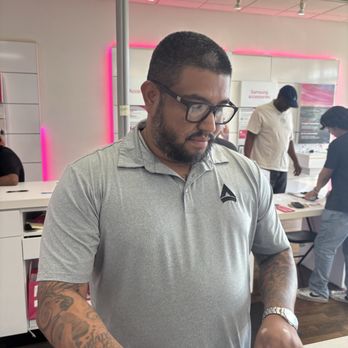 T-Mobile Authorized Retailer - Mobile Phones Near Me - Pomona, California
