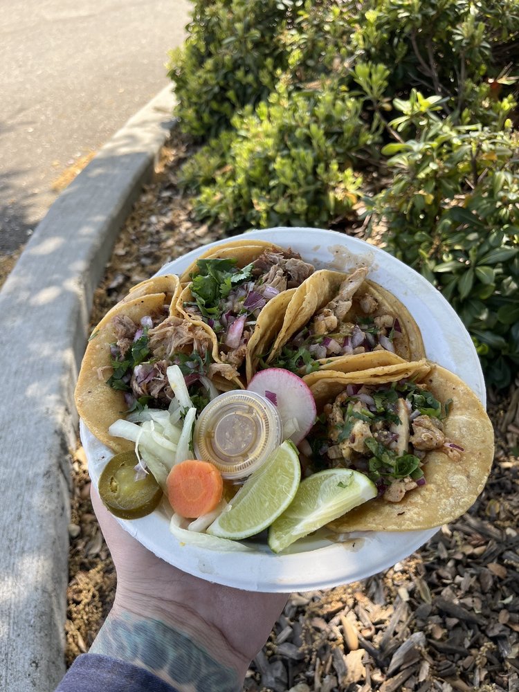 Yuyis Tacos