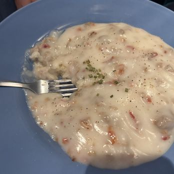 Foodie Garage Eatery - Biscuits and gravy - American Near Me - Dubuque, Iowa