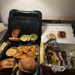 Dave's #2 2 Sliders w/ Fries