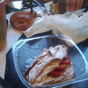 Cream Pan - Strawberry croissant - Bakeries Near Me - Tustin, California Cream Pan - Strawberry croissant - Bakeries Near Me - Tustin, California