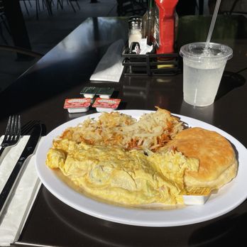 Biscuit House - Veggie Omelette with HashBrowns and a biscuit - Breakfast & Brunch Near Me - Schertz, Texas Biscuit House - Veggie Omelette with HashBrowns and a biscuit - Breakfast & Brunch Near Me - Schertz, Texas