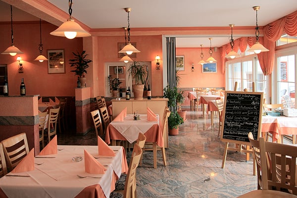 RESTAURANTE LA PERGOLA - Updated January 2025 - 24 Reviews - Rudolf ...