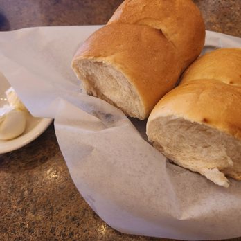 Spaghetti Eddie's Cucina Italiana - Bread and butter - Italian Near Me - Glendora, California Spaghetti Eddie's Cucina Italiana - Bread and butter - Italian Near Me - Glendora, California