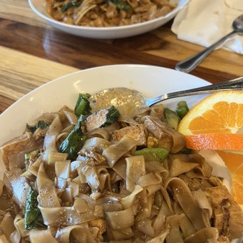 Thai Rice - Pad see ew with tofu and pork - Thai Near Me - Pensacola, Florida Thai Rice - Pad see ew with tofu and pork - Thai Near Me - Pensacola, Florida