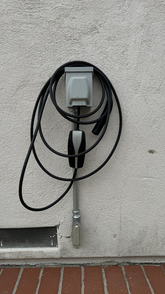 Slide of The Car Charger Guy