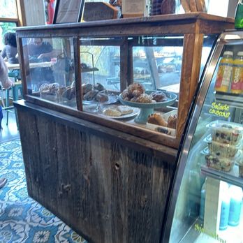 Biscotti & Cie - So many yummy pastries - Breakfast & Brunch Near Me - Chelsea, Quebec