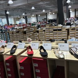 DSW Designer Shoe Warehouse