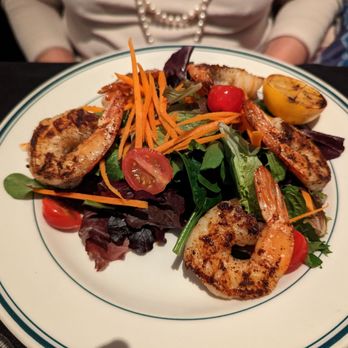 Daily Grill - Lovely salad with grilled shrimp - American Near Me - Palm Desert, California Daily Grill - Lovely salad with grilled shrimp - American Near Me - Palm Desert, California
