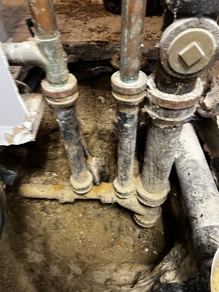 Slide of Alienplumbingandsewer