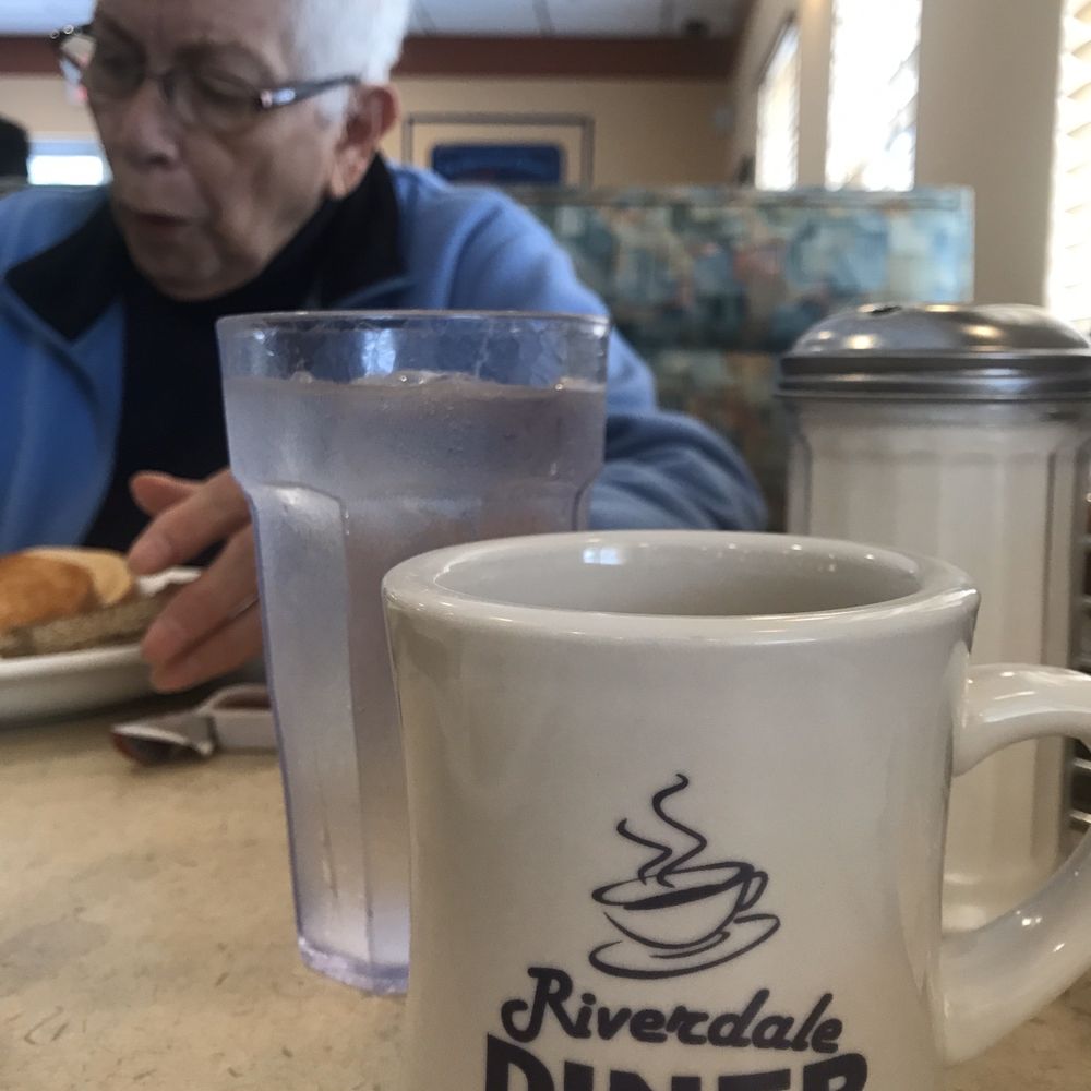 The Riverdale Diner - Diners Near Me - Shelton, Connecticut
