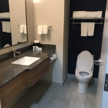Fairfield by Marriott - Clean room 118 - Hotels Near Me - Astoria, New York