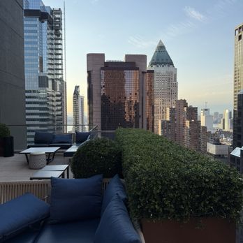 RT60 Rooftop Bar & Lounge - Lounges Near Me - New York, New York