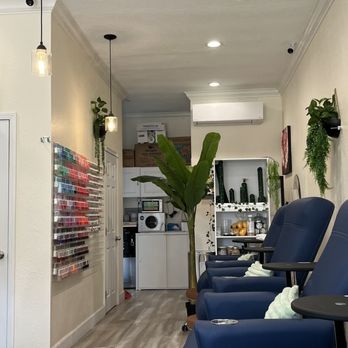 HP Nail Studio - Mid-century modern decor, super comfy! - Nail Salons Near Me - Costa Mesa, California