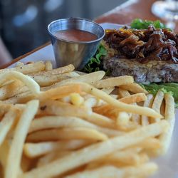 Montana Ale Works - Bunless GF patty melt