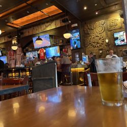 Crompton Ale House - Bar area