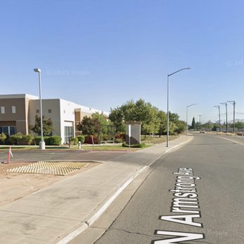 Quest Diagnostics - This is traveling north on Armstrong just past Herndon, take this first driveway as a second one is blocked and parking is better over here. - Laboratory Testing Near Me - Clovis, California Quest Diagnostics - This is traveling north on Armstrong just past Herndon, take this first driveway as a second one is blocked and parking is better over here. - Laboratory Testing Near Me - Clovis, California