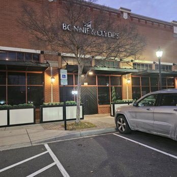 Bonnie & Clyde’s Lounge