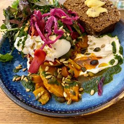 Slice - Season salad & Guinness bread - so delicious!