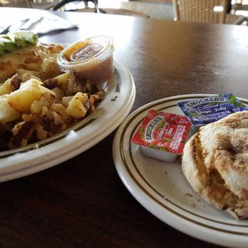 Breakfast Cafe - Omelet and English muffin. - Breakfast & Brunch Near Me - Oak Park, California