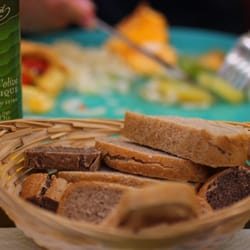 Vert Midi Vin - Bread on the house