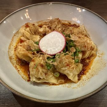 OMELI Kitchen - Omeli's Spicy Wonton ($11.95). Right balance of vinegary tart, spice, meaty pork and shrimp wontons, etc. - Vietnamese Near Me - Fullerton, California OMELI Kitchen - Omeli's Spicy Wonton ($11.95). Right balance of vinegary tart, spice, meaty pork and shrimp wontons, etc. - Vietnamese Near Me - Fullerton, California