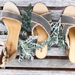 Back Door - The longest standing women's fashion boutique on Hilton Head.