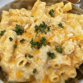 The Hideout Kitchen - Baked rigatoni & cheese (very rich) - New American Near Me - Lafayette, California