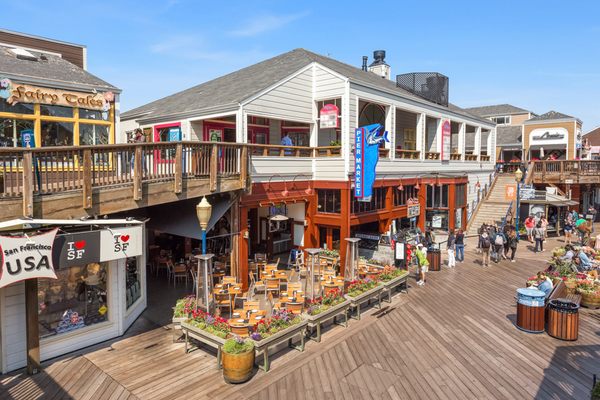 Pier Market Seafood Restaurant by null
