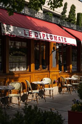 Le Diplomate by null