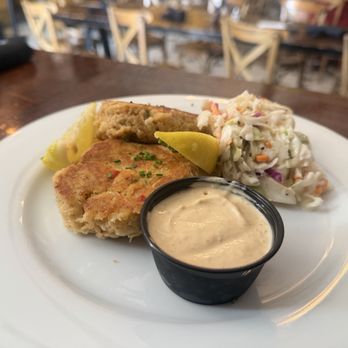 Henry's On The Market - Crab cakes - Bars Near Me - Charleston, South Carolina Henry's On The Market - Crab cakes - Bars Near Me - Charleston, South Carolina