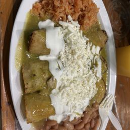 Green enchiladas. So tasty! Green enchiladas. So tasty!