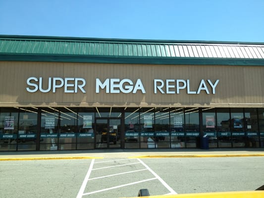 SUPER MEGA REPLAY 12 Reviews 683 N Green River Rd Evansville Indiana Video Game Stores 